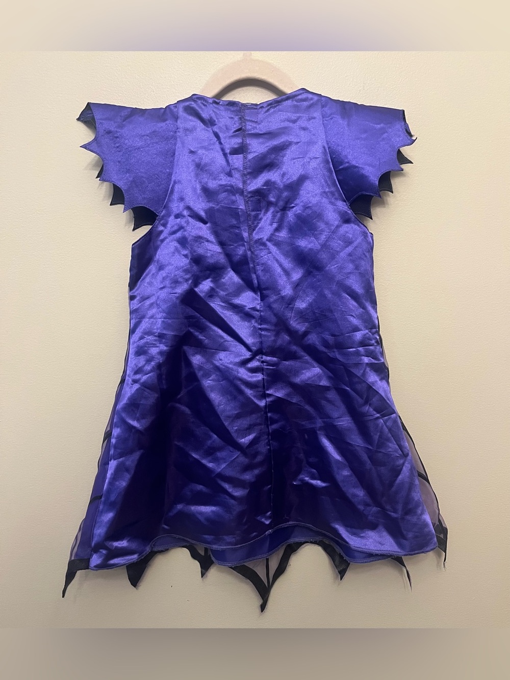 Disney Vampirina Boo-tiful Rock'n Dress Girls Size 4-6X Halloween Costume - Picture 4 of 5